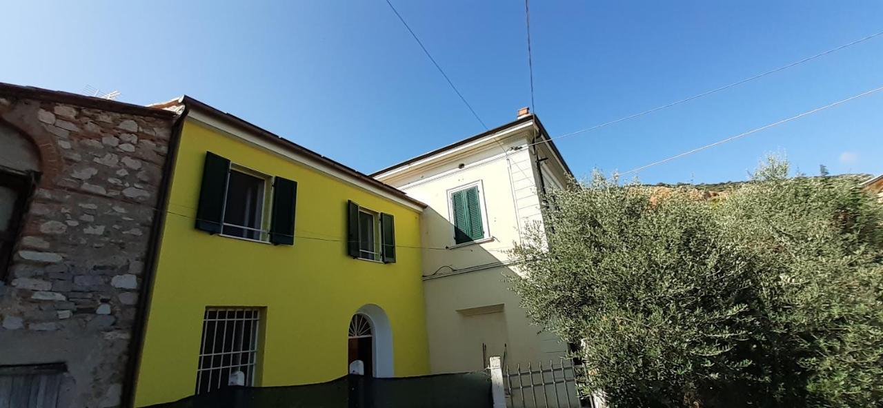 La Casa Gialla Del Ristoro Agricolo Vecchiano Exterior foto